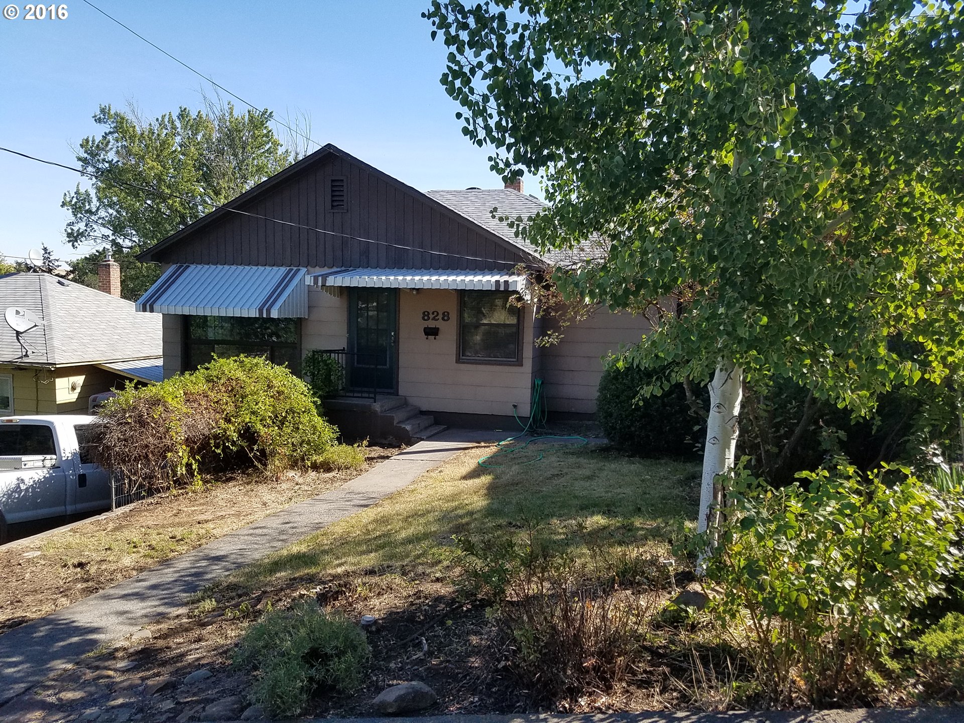 828 SW 1st St, Pendleton, OR 97801 photo 1