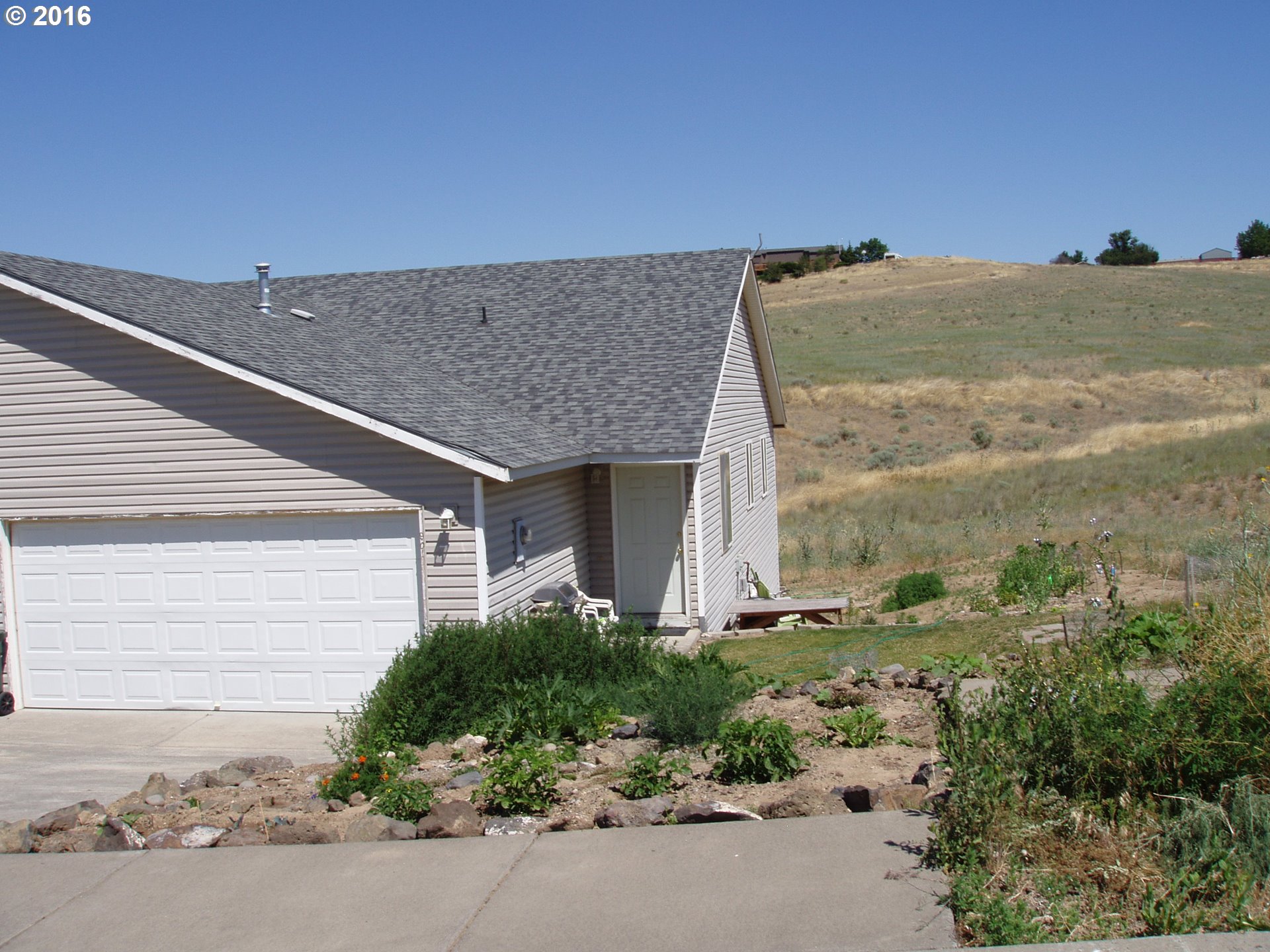 901 SW Nye Ave, Pendleton, OR 97801 photo 1