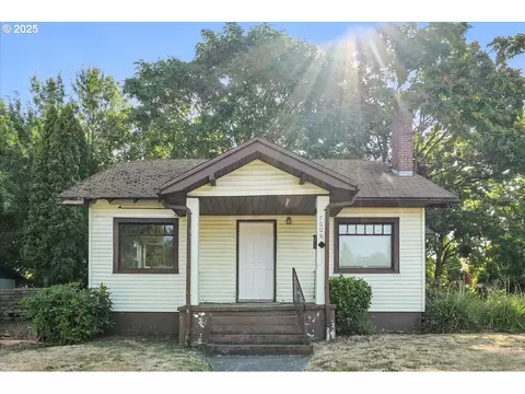 7008 NE 7th Ave, Portland, OR 97211