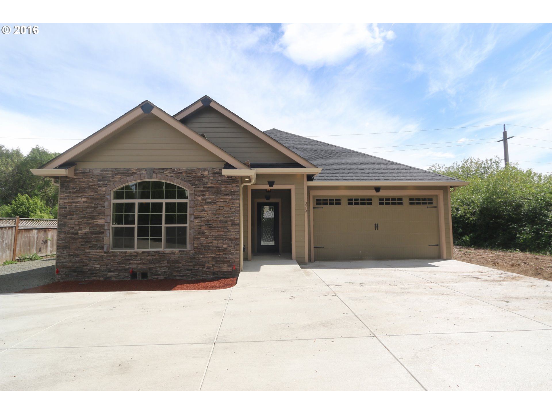 370 Mackin Ave, Eugene, OR 97404 photo 1