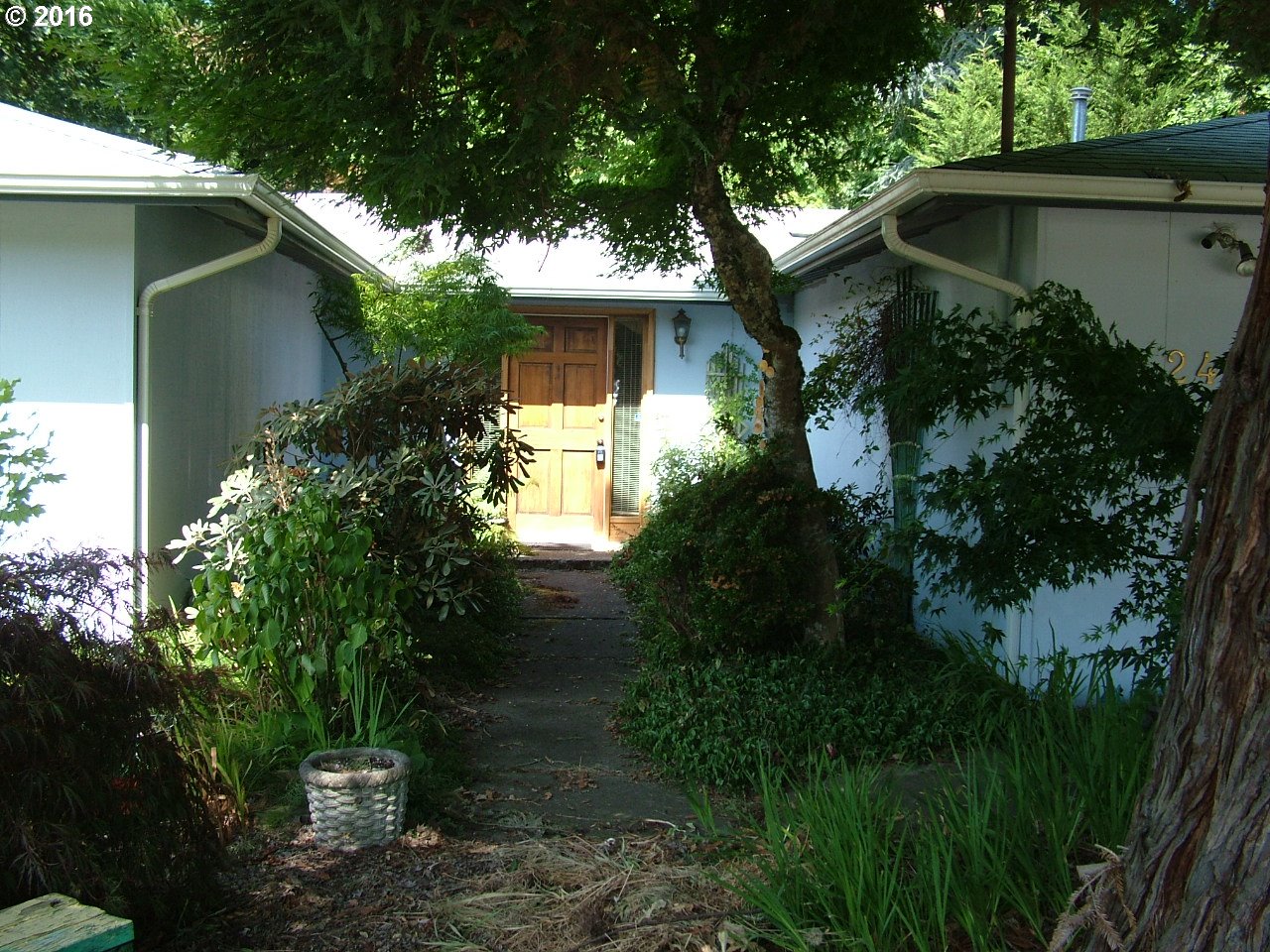 2400 Augusta St, Eugene, OR 97403 photo 1