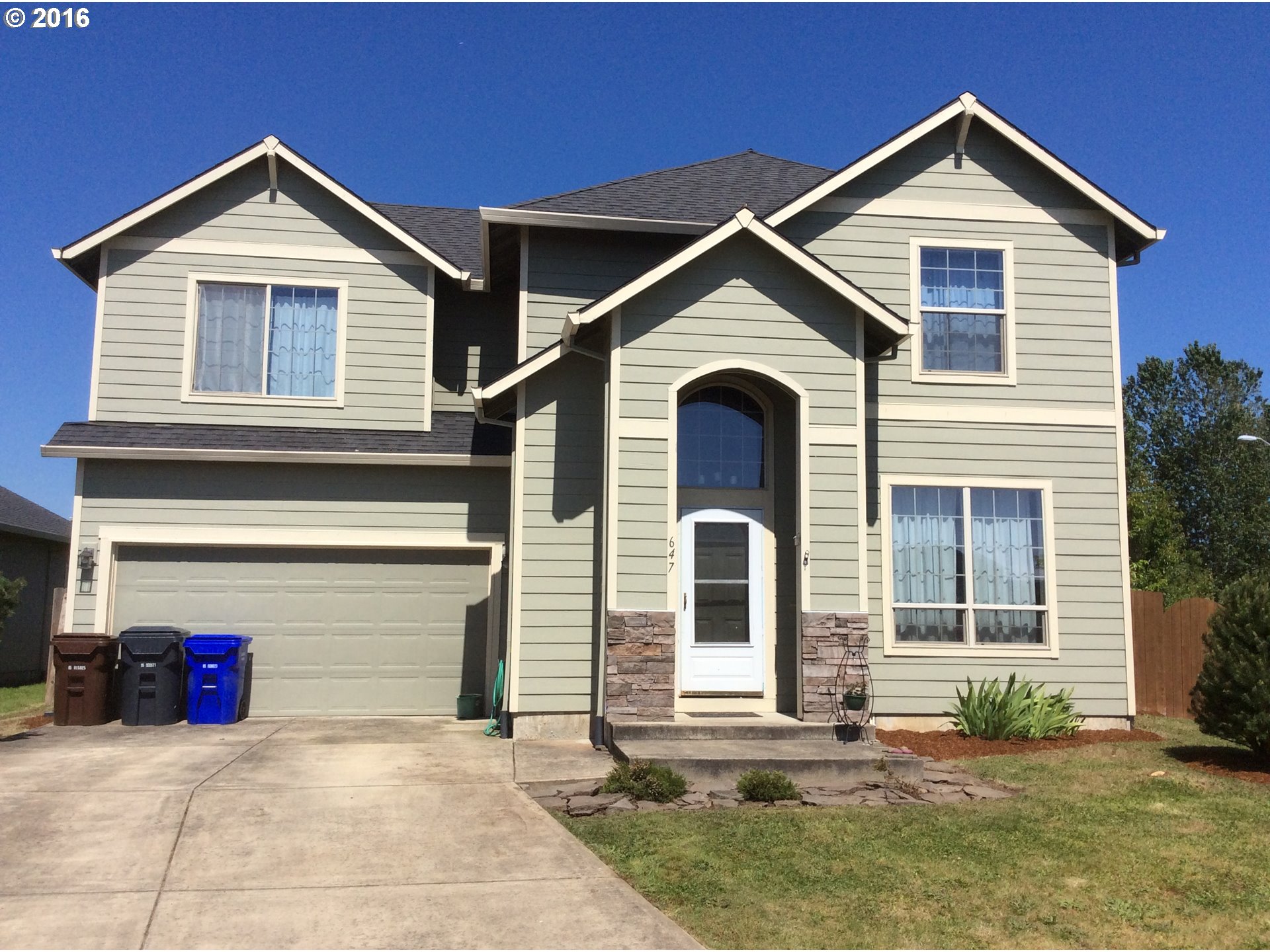 647 Shenandoah Dr, Molalla, OR 97038 photo 1