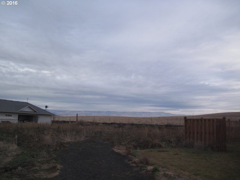 1926 SW 2nd Dr, Pendleton, OR 97801 photo 1