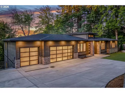 1921 Mapleleaf Ct, Lake Oswego, OR 97034