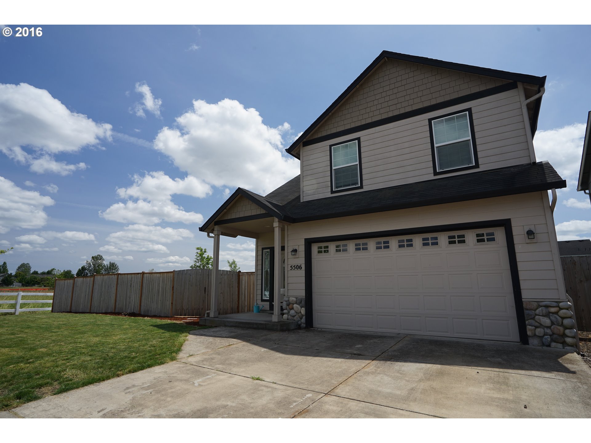 5506 King Arthur Ct, Eugene, OR 97402 photo 1