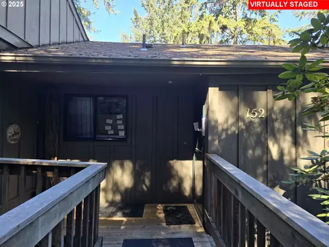 152 Treehill Loop, Eugene, OR 97405