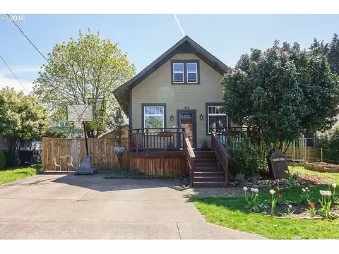 175 E Berkeley St, Gladstone, OR 97027 photo 1