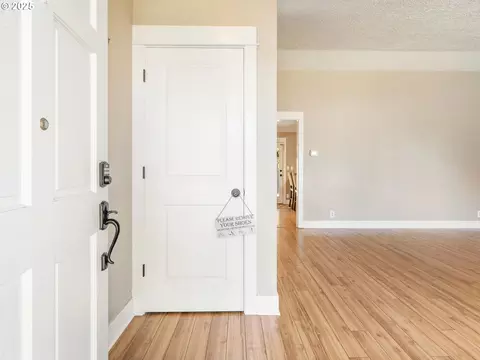 Entry Way - 1536 SE Condor Ave, Gresham, OR 97080 photo 1 of 1