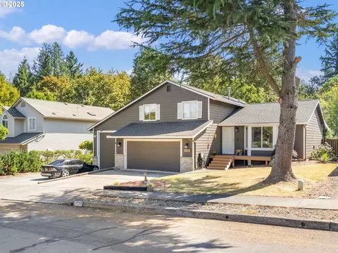 Exterior - 1536 SE Condor Ave, Gresham, OR 97080 photo 2 of 8