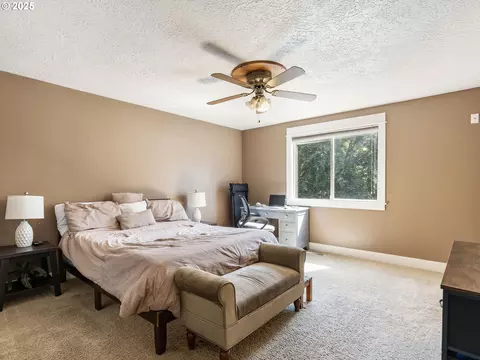 Bedroom - 1536 SE Condor Ave, Gresham, OR 97080 photo 1 of 8