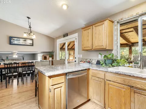 Kitchen - 1536 SE Condor Ave, Gresham, OR 97080 photo 4 of 7