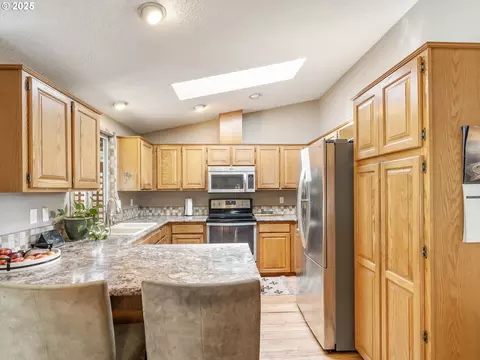 Kitchen - 1536 SE Condor Ave, Gresham, OR 97080 photo 2 of 7