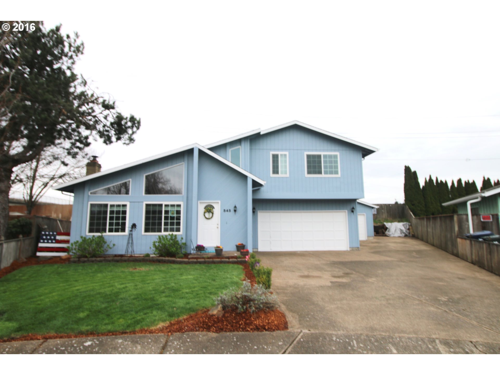 545 Panda Loop, Eugene, OR 97401 photo 1