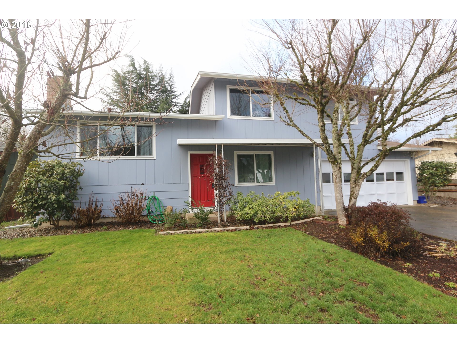 2282 11th St, Springfield, OR 97477 photo 1