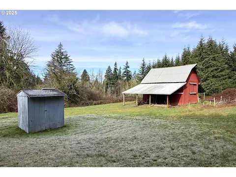 Exterior - 19955 SE Tillstrom Rd, Damascus, OR 97089 photo 16 of 17
