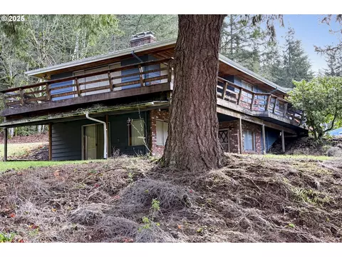 Exterior - 19955 SE Tillstrom Rd, Damascus, OR 97089 photo 11 of 17