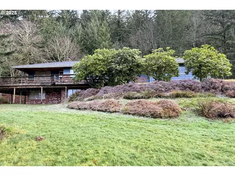 Exterior - 19955 SE Tillstrom Rd, Damascus, OR 97089 photo 6 of 17