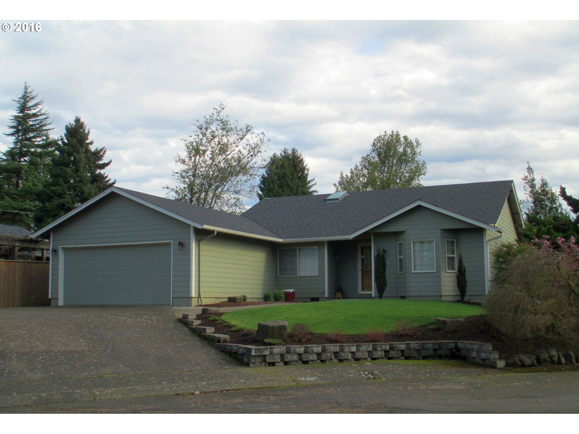 2447 Lariat Meadows Dr, Eugene, OR 97401 photo 1