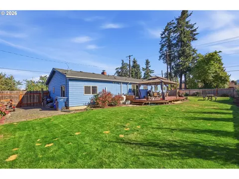 Exterior - 4595 Daisy St, Springfield, OR 97478 photo 6 of 10
