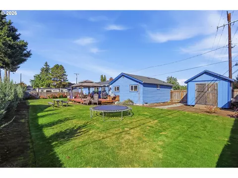 Exterior - 4595 Daisy St, Springfield, OR 97478 photo 8 of 10