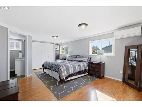 Bedroom - 4595 Daisy St, Springfield, OR 97478 photo 1 of 5