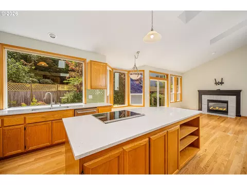 3826 Brighton Ave, Eugene, OR 97405 photo 5