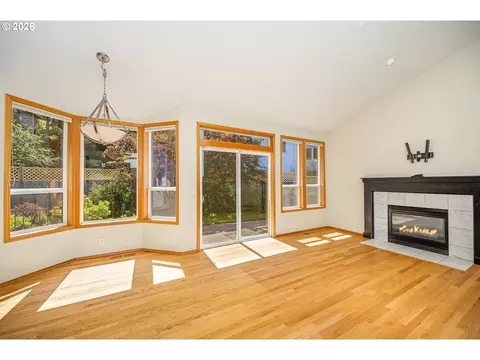 3826 Brighton Ave, Eugene, OR 97405 photo 7