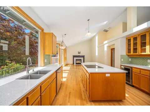 3826 Brighton Ave, Eugene, OR 97405 photo 4