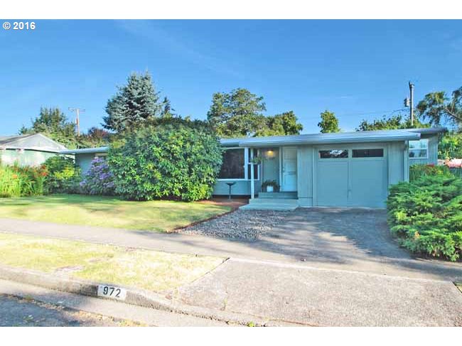 972 W 18th Pl, Eugene, OR 97402 photo 1