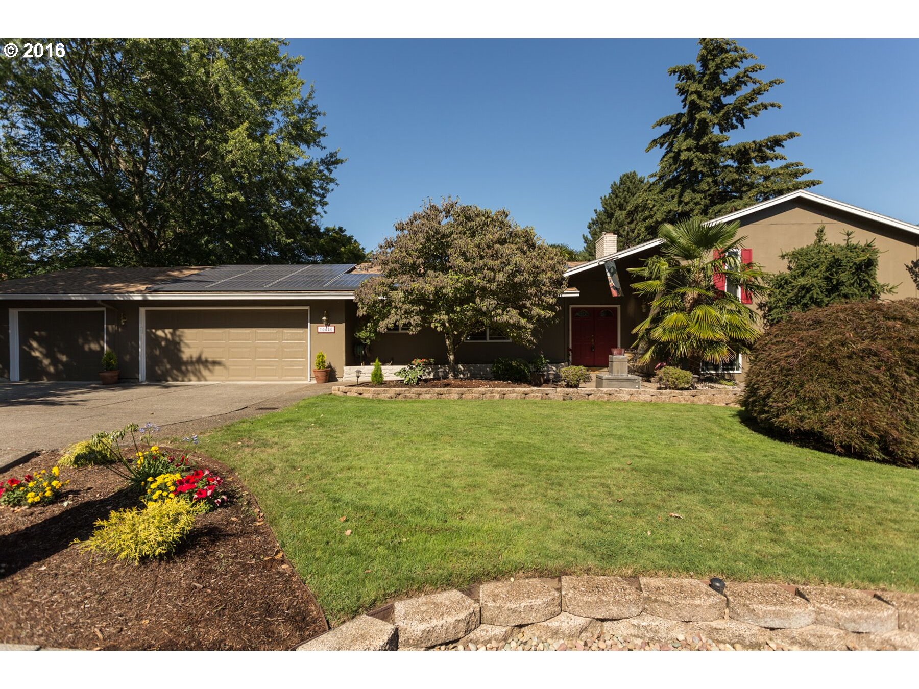 16440 Devonshire Dr, Gladstone, OR 97027 photo 1