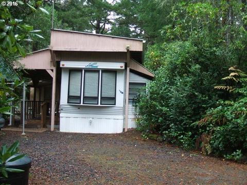 59 Outer Dr, Florence, OR 97439 photo 1