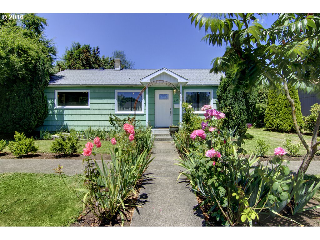 1062 A St, Springfield, OR 97477 photo 1