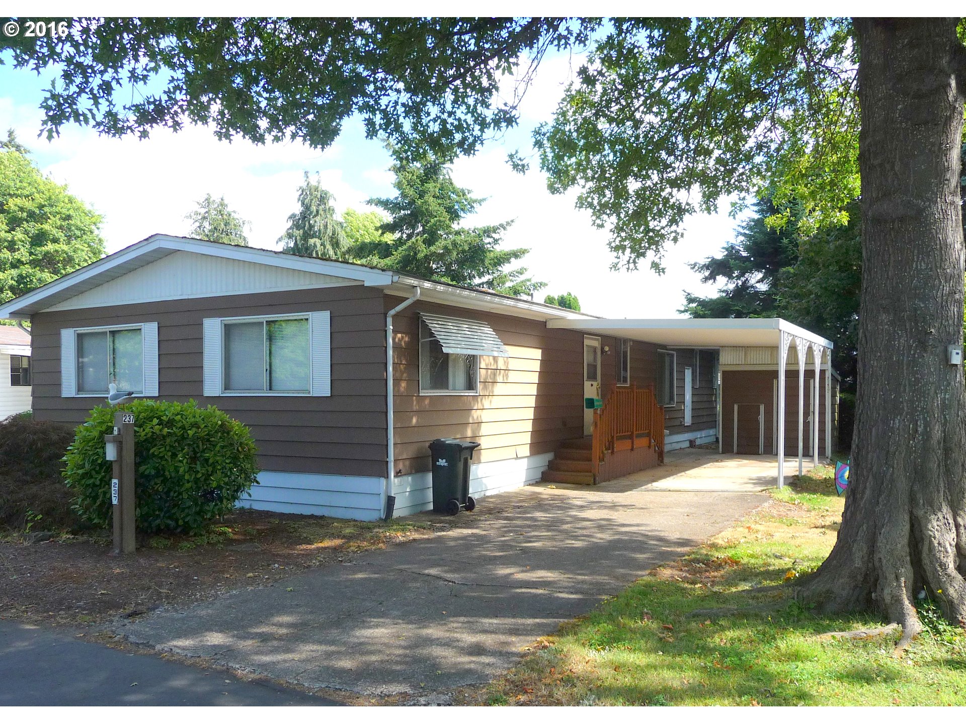 1400 Candlelight Dr # 237, Eugene, OR 97402 photo 1
