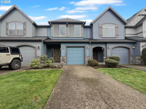 16374 SE Pyrite St, Damascus, OR 97089