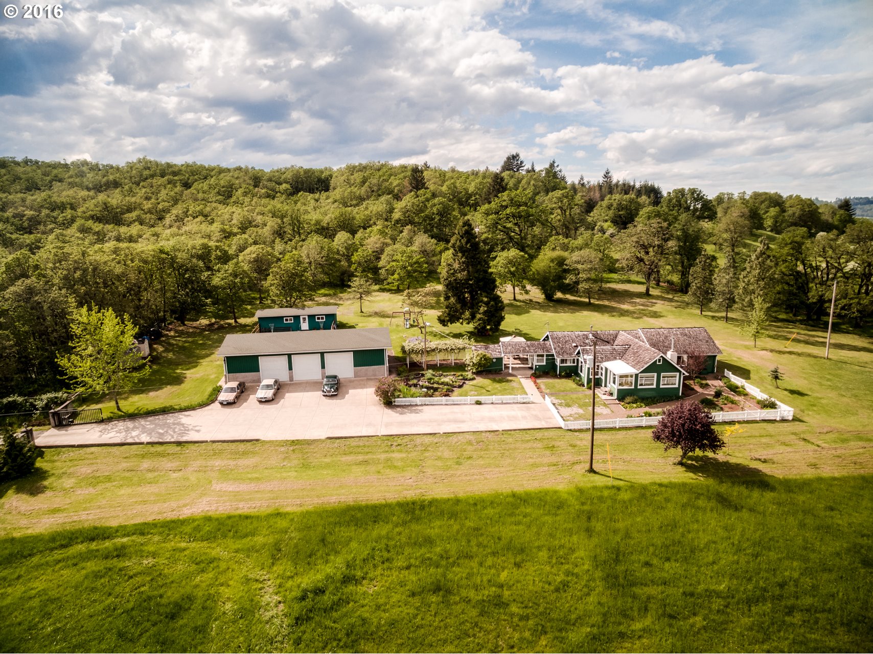 33809 Dillard Rd, Eugene, OR 97405 photo 1