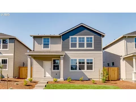 2776 Chickadee Ln, Woodburn, OR 97071