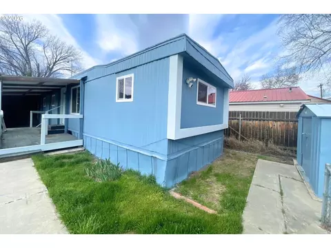 802 N Volland #23, Kennewick, WA 99336