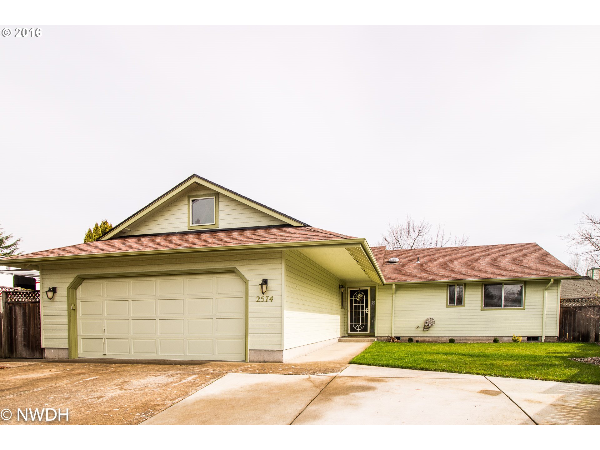 2574 Cubit St, Eugene, OR 97402 photo 1