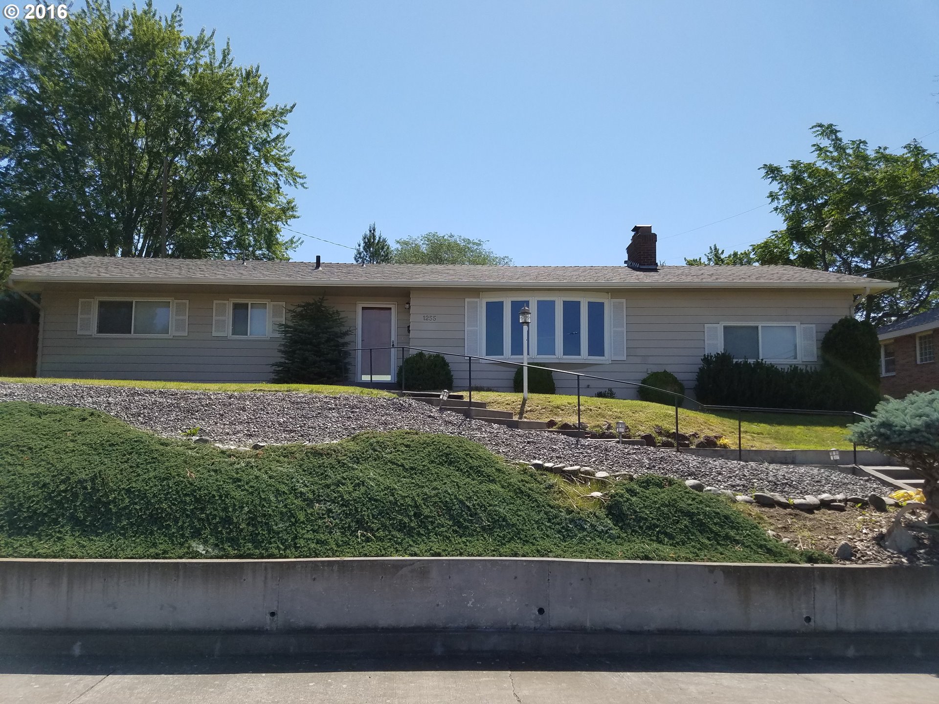 1255 NW Horn Ave, Pendleton, OR 97801 photo 1