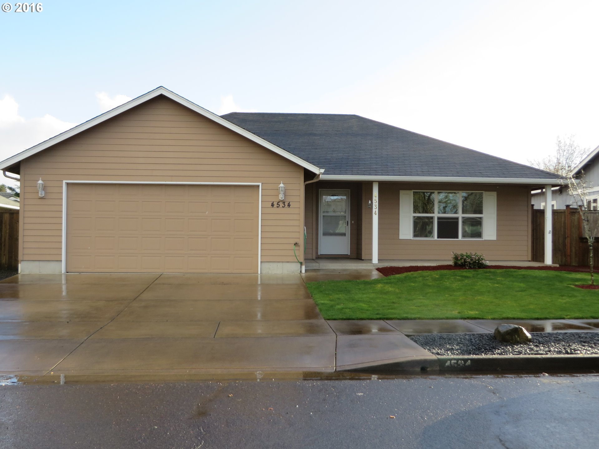 4534 Avalon St, Eugene, OR 97402 photo 1