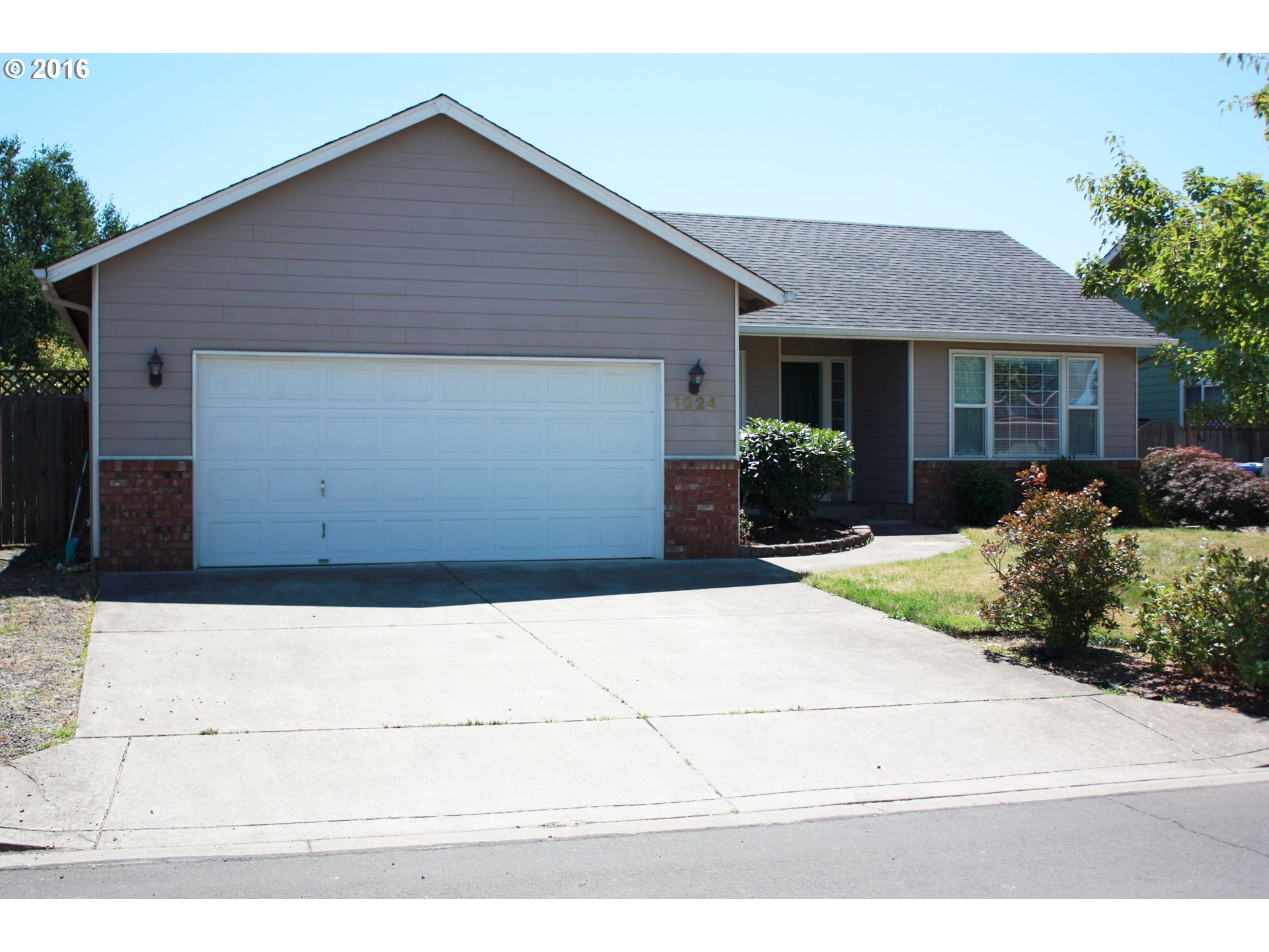 1024 Hammer Ln, Eugene, OR 97404 photo 1