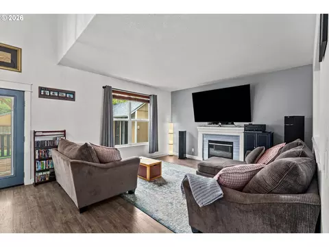 Living - 5524 Austin Way, Eugene, OR 97402 photo 1 of 2