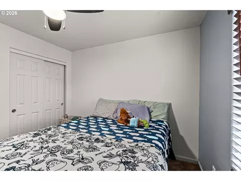 Bedroom - 5524 Austin Way, Eugene, OR 97402 photo 2 of 4