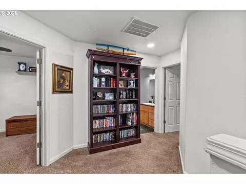 Entry Way - 5524 Austin Way, Eugene, OR 97402 photo 8 of 8