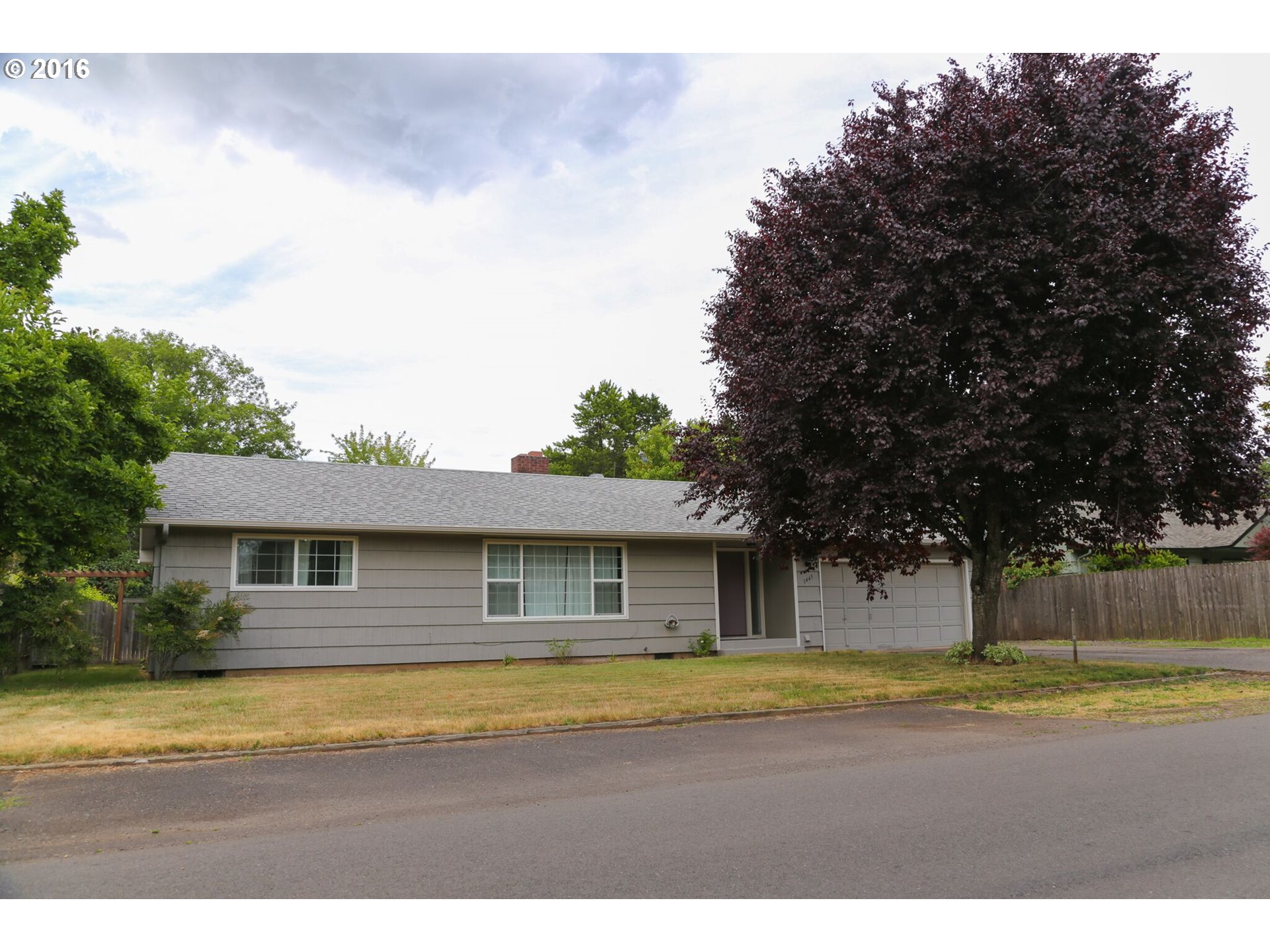 1445 Linda Ave, Eugene, OR 97401 photo 1