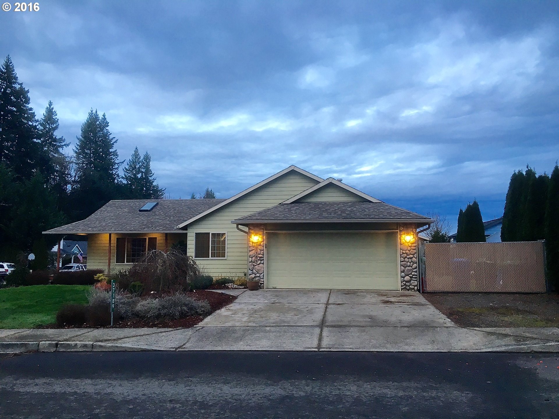37189 Rachael Dr, Sandy, OR 97055 photo 1