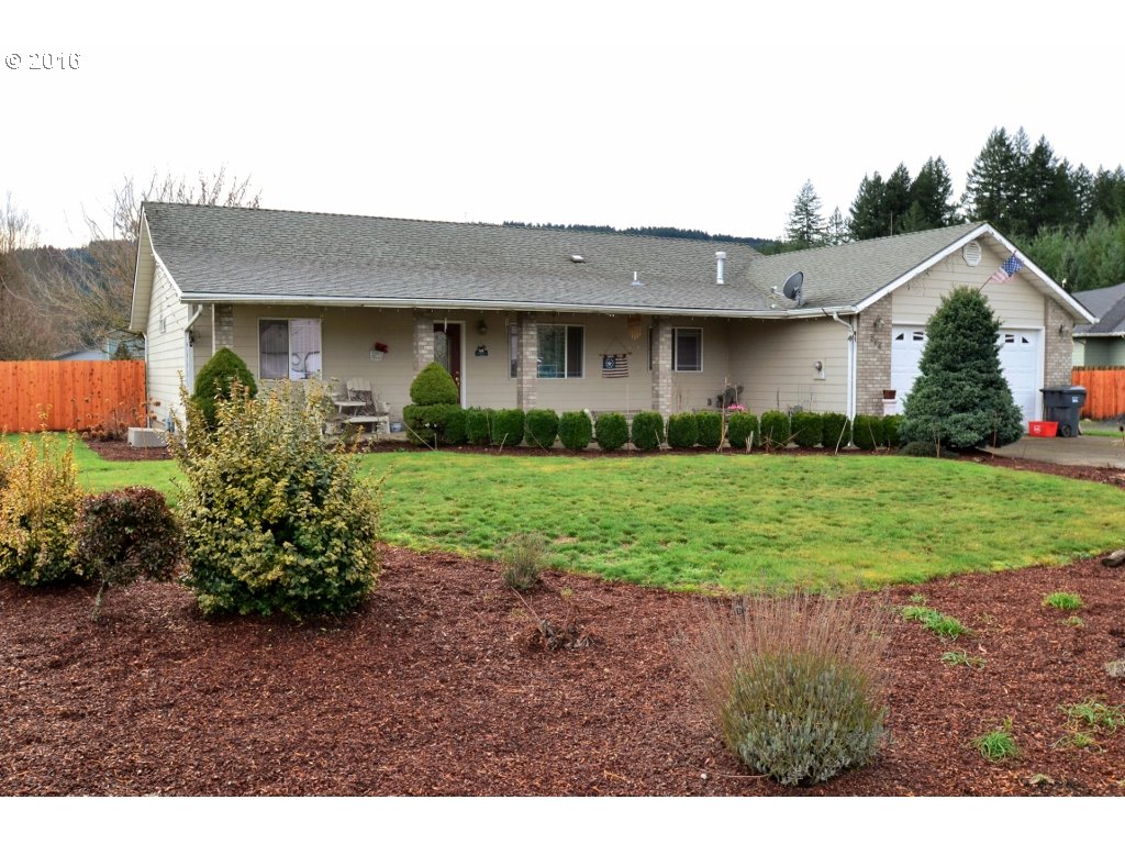 284 Goldenleaf Ct, Lyons, OR 97358 photo 1