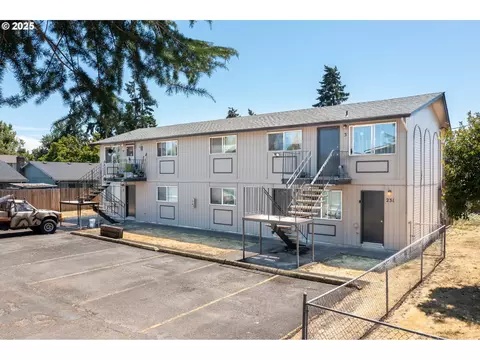 231 S 40th St, Springfield, OR 97478