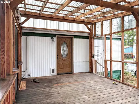 Exterior - 4531 Franklin Blvd #A, Eugene, OR 97403 photo 1 of 1
