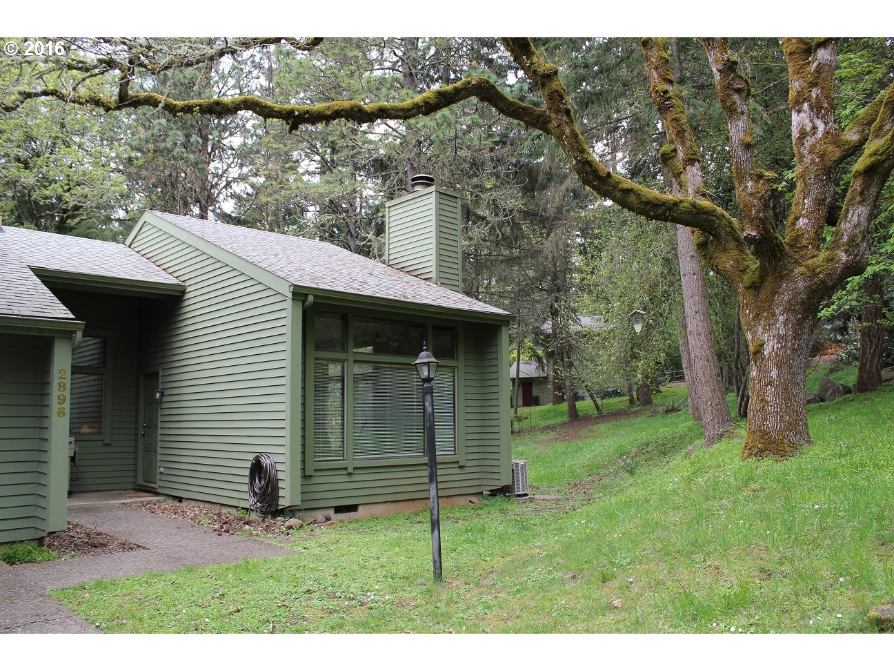 2896 Warren St, Eugene, OR 97405 photo 1